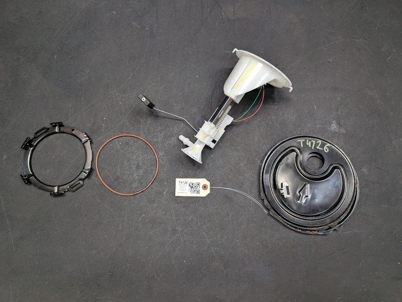 Fuel Pump Sending Unit 2021 Toyota RAV4 77010-0R010 2019 2020 2022 2023 2024
