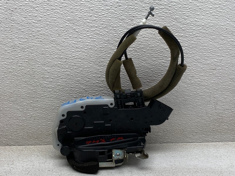2011-2020 INFINITI QX56 QX80 FRONT RIGHT PASSENGER SIDE DOOR LOCK OEM LOT743