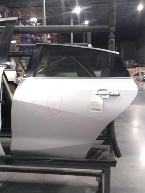 2018 Chevrolet Malibu Left Rear Door Silver Dents 111k Miles OEM 2963