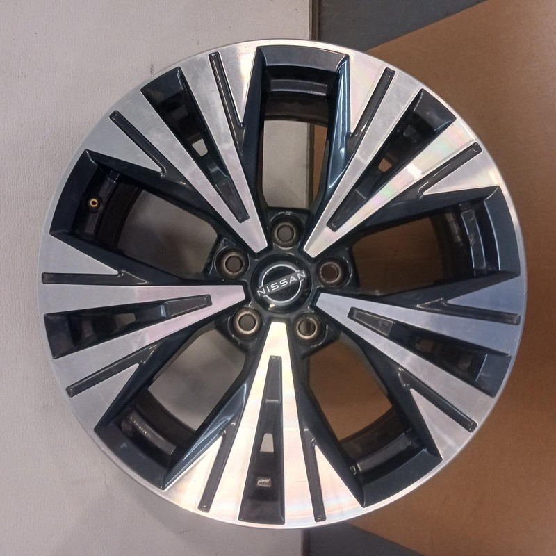 21-'23 NISSAN ROGUE Wheel 18x7-1/2 alloy 10 spoke OEM Grade B