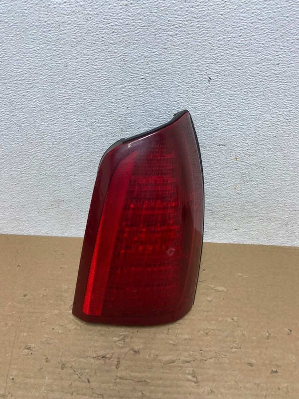 2000 to 2005 Cadillac Deville Right Passenger Rh Side Tail Light OEM AD4121 LK