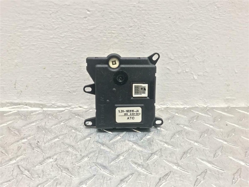 2003-2005 LINCOLN AVIATOR BLEND DOOR MOTOR ACTUATOR OEM 1L2H-19E616-JA