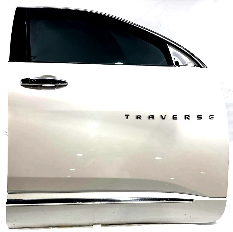 2018-24 Chevy Traverse Front Right Passenger Side RH Door Assembly Scratches OEM