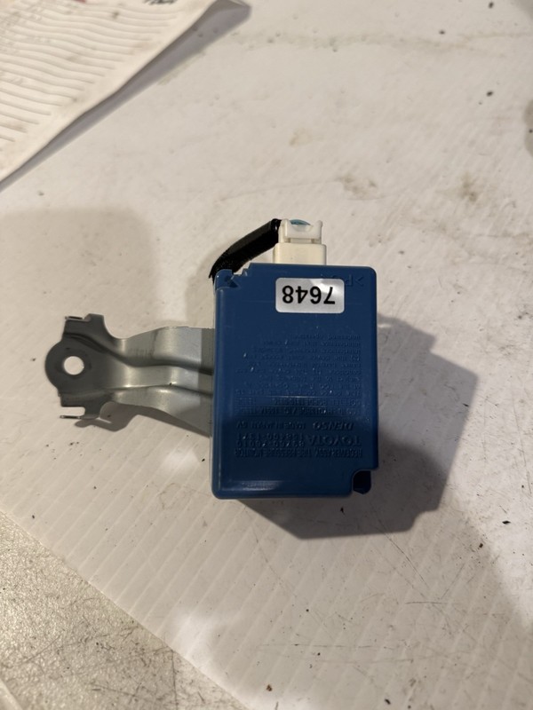 2011-2012 LEXUS CT200H TIRE PRESSURE SENSOR MONITOR RECEIVER89760-76010 OEM