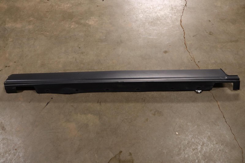 2014-2017 RANGE ROVER SPORT L494 RIGHT PASSENGER ROCKER MOLDING SKIRT OEM