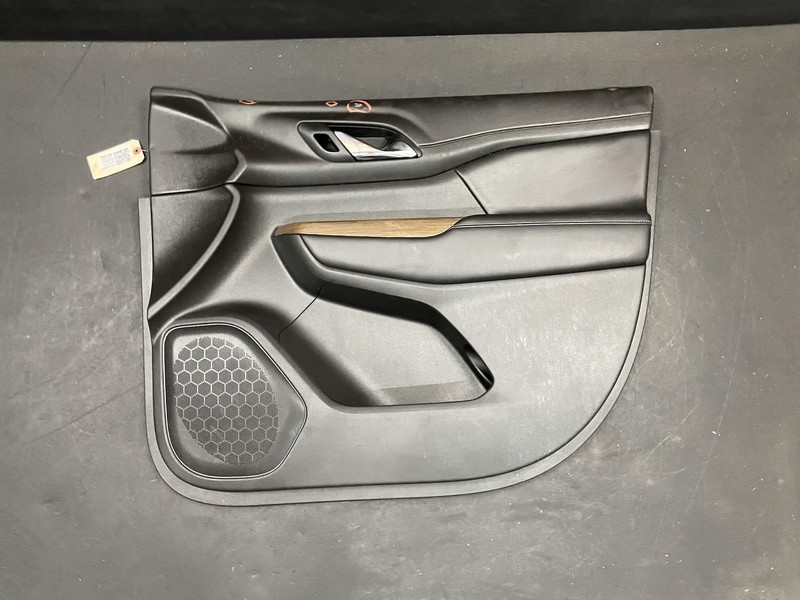 Front Right Door Trim Panel 2020 GMC Acadia 84647440 2021 2022 2023 X