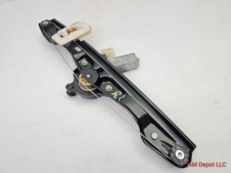2015 BMW 320i 328i 335i 340i F30 F31 Rear Right Window Regulator w Motor