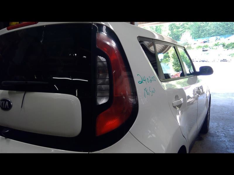 Passenger Right Tail Light Model Incandescent Fits 14-19 SOUL 1375968