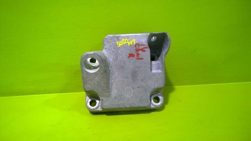 11 12 13 14 15 16 17 18 19 20 CHALLENGER RIGHT ENGINE MOUNT BRACKET 3080-147