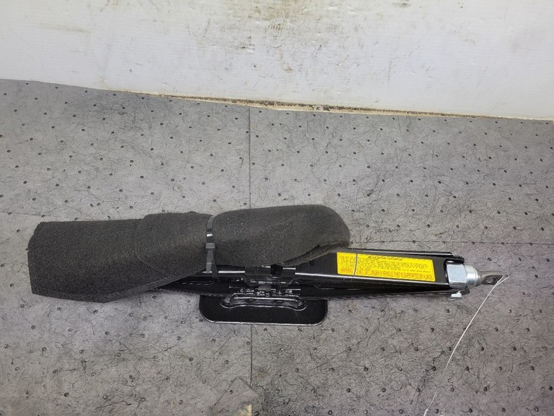 SORENTO 2014 Jack and Tools 1666437