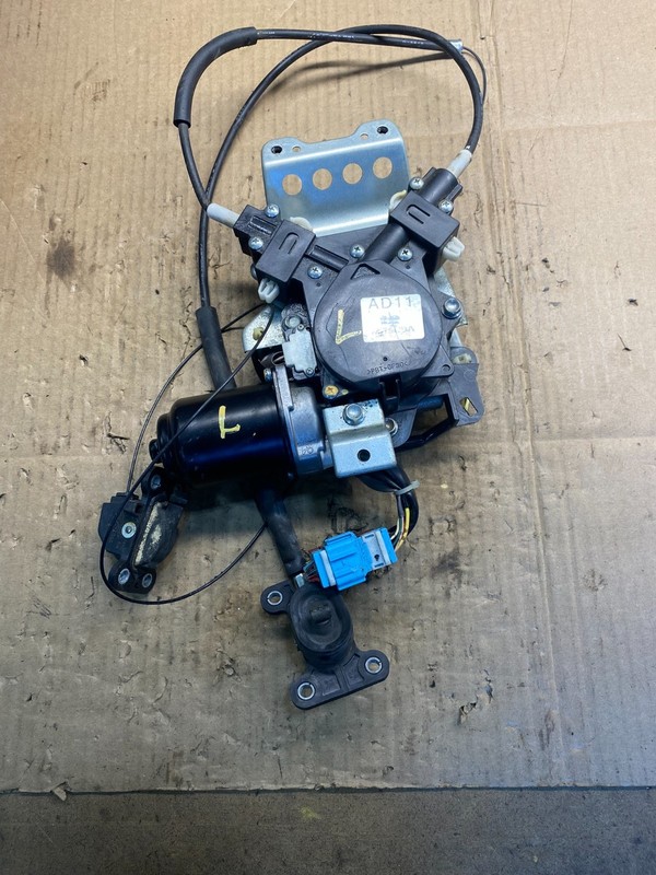 2005 - 2010 Honda Odyssey Rear Left Sliding Door Lock Actuator Motor AA7492 DG