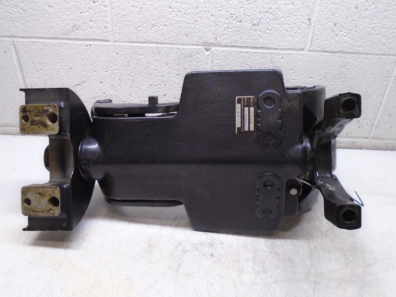 R4 OMC Evinrude Johnson 337583 Swivel Bracket 336427 Steering Arm