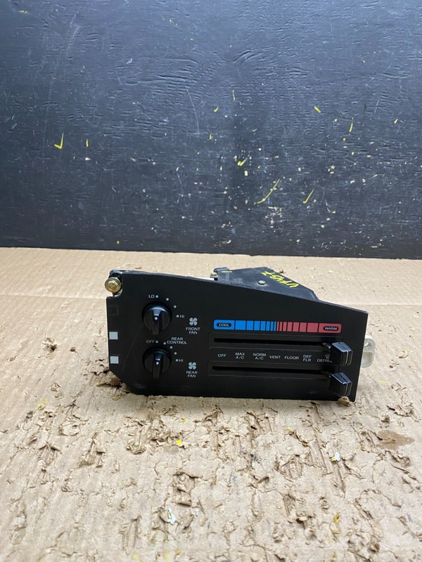 1998 to 2002 Honda Accord Radio CD Player Climate Control Switch V7457 DG