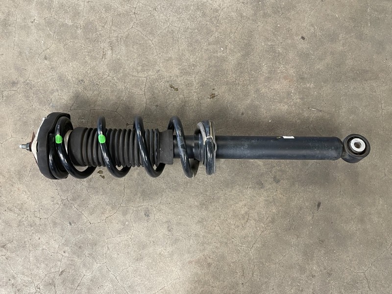 ⭐2017-2020 INFINITI Q60 RWD FRONT LEFT DRIVERS SHOCK STRUT ABSORBER OEM LOT2530