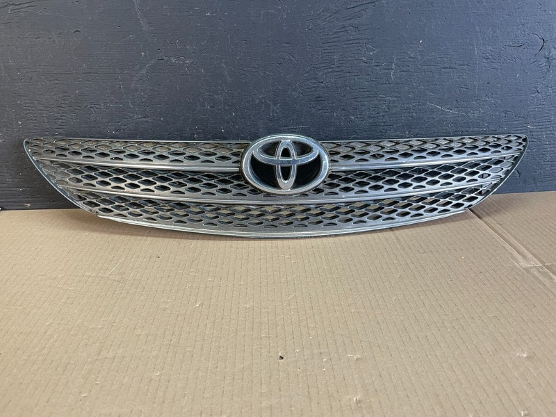2002 2003 2004 Toyota Camry Front Upper Grill Grille OEM ae3523 DG