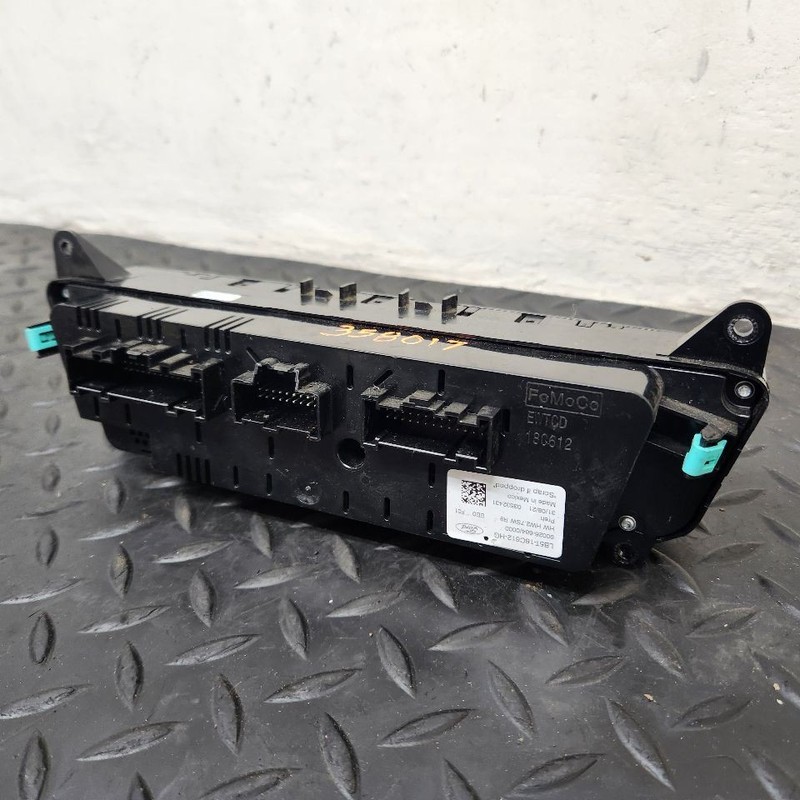 20-22 Ford Explorer Temperature Climate Control W/ Police OEM LB5T-18C612-HG