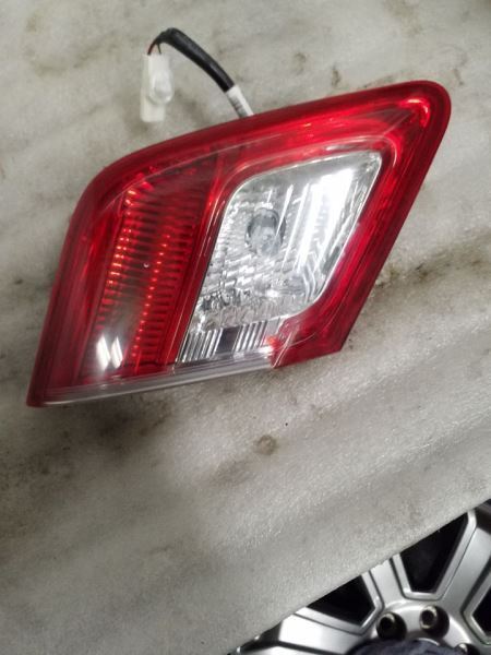 Passenger Tail Light Decklid Mounted Red And White Fits 10-11 CAMRY 2225401