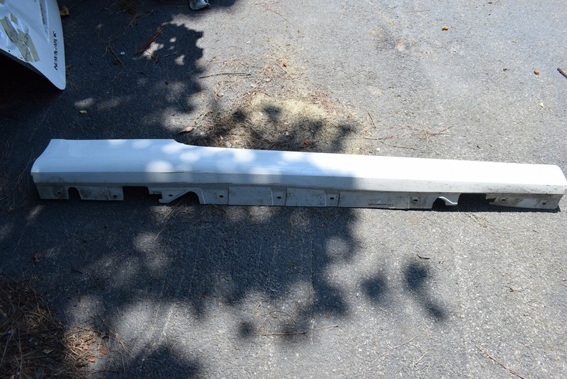 BMW 328 325 ROCKER SILL MOLDING RIGHT SIDE FACTORY OEM