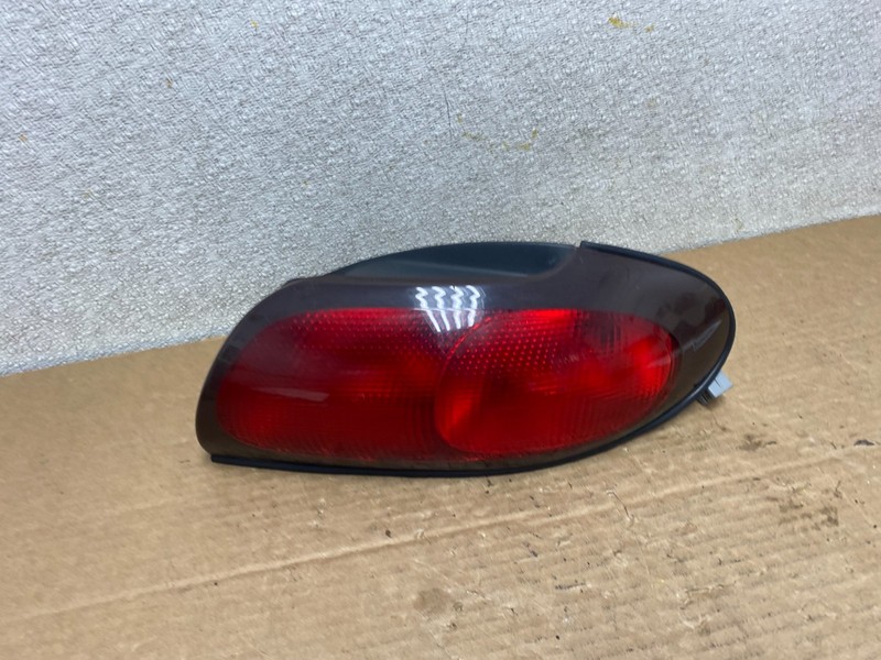 1996 to 1997 Ford Taurus Right Passenger Side Tail Light Oem Z2635 DW