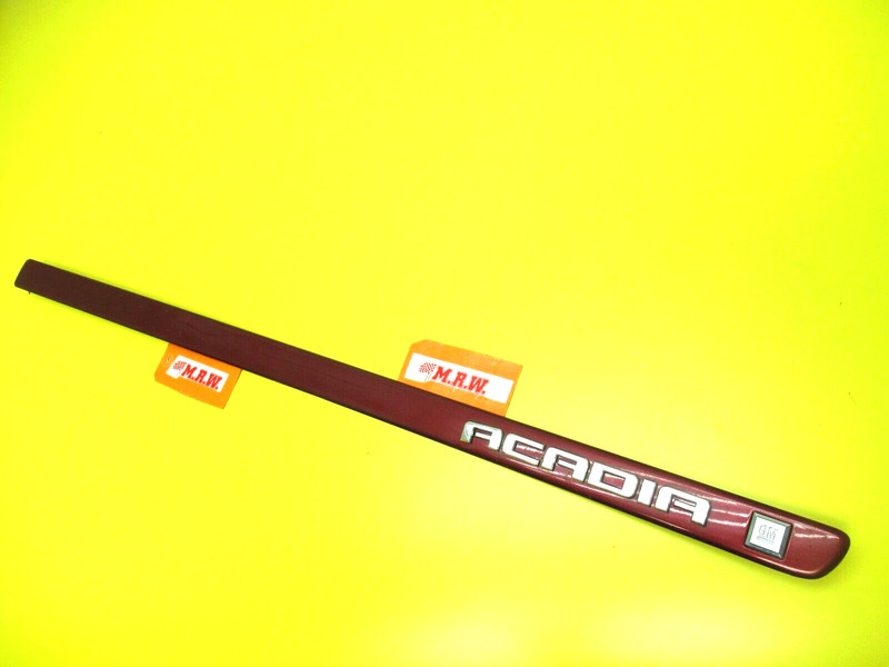 DOOR MOLDING TRIM OUTER CENTER STRIP Passenger SIDE FRONT R RED GMC ACADIA 07-17