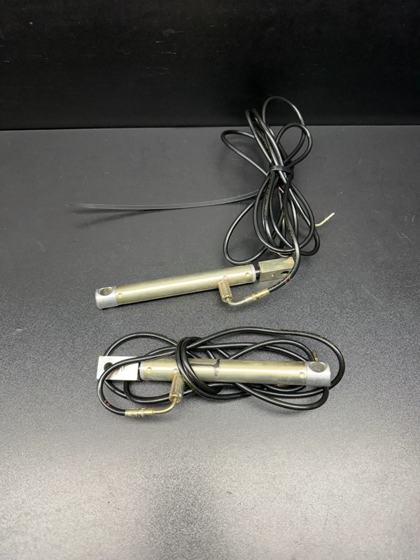 Mercedes R230 SL550 SL55 Convertible Top Right Left Set Load Assist Cylinder OEM