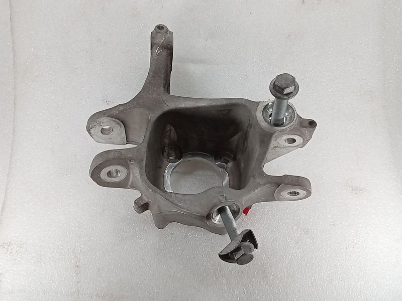 2013-2018 BMW 650i 4.4L 59148 Left Rear Spindle 33306852893