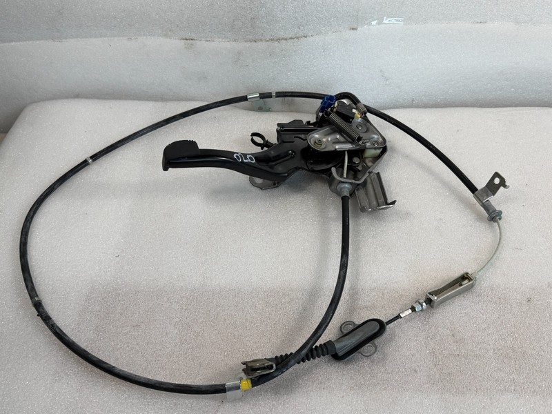 2002 2003 2004 2005 2006 LEXUS ES300 ES330 EMERGENCY PARKING BRAKE PEDAL