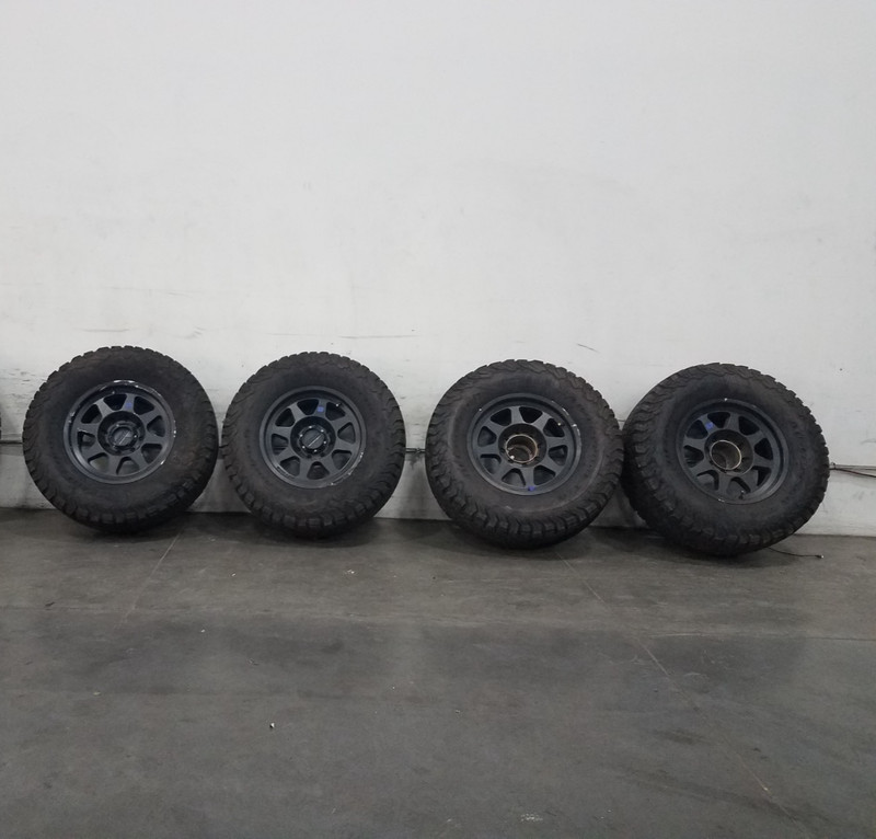 2024 Ford F250 Super Duty Diesel Method 18" Wheel / 35" Tire Set - * #0809 KK2