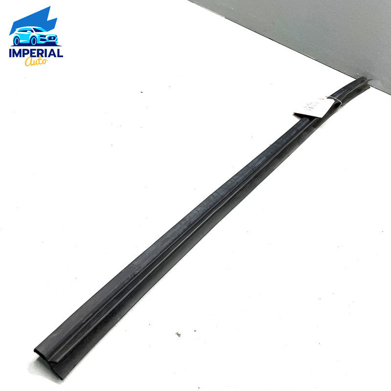 18-23 TOYOTA CAMRY XSE Front Right Door Lower Weatherstrip Seal OEM