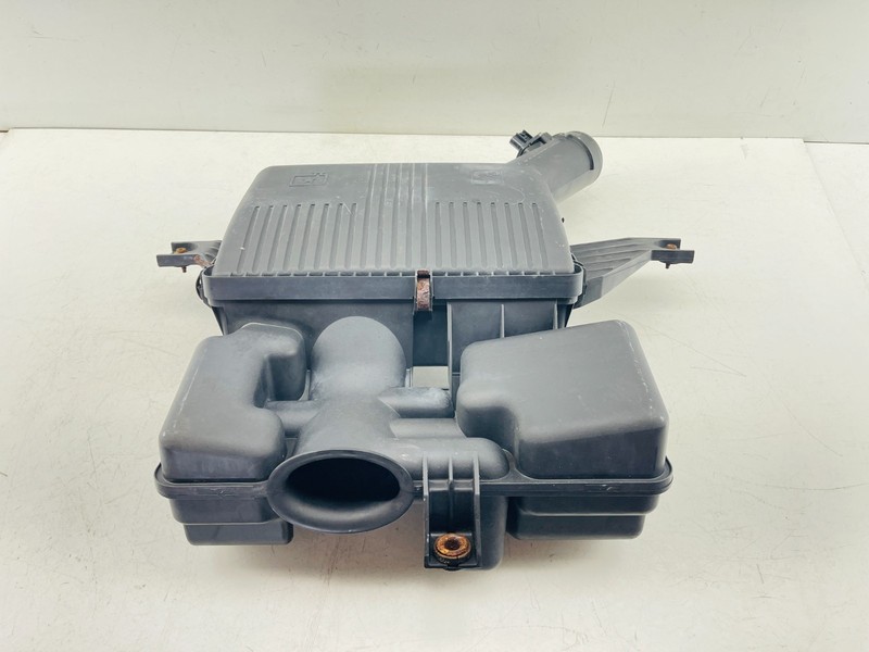 2006-2009 PONTIAC SOLSTICE Intake Air Cleaner Black Filter Box Housing OEM