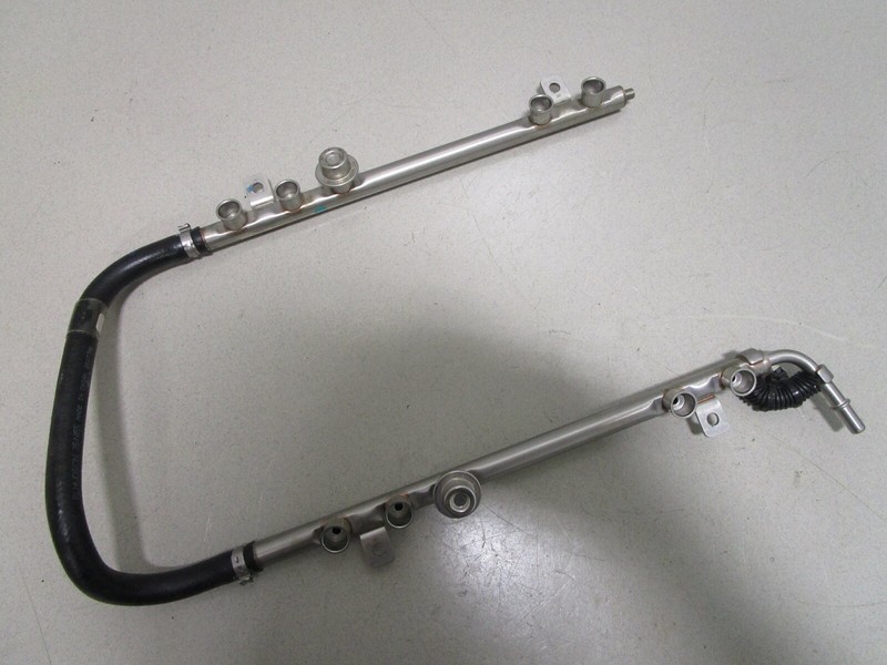 8M0085005 8M0085006 Mercruiser Bravo 6.2L Port & Starboard Fuel Rail Set