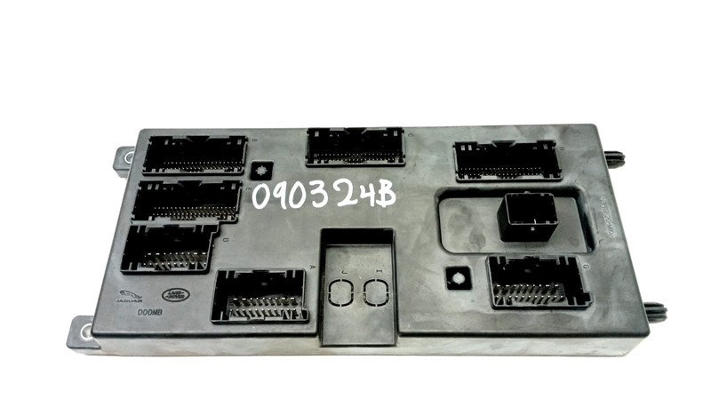 17-20 JAGUAR X760 XE BODY RELAY BOX CONTROL COMPUTER MODULE OEM 090324B