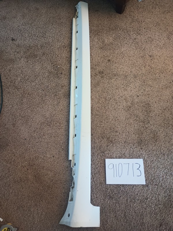 04-08 AUDI B7 A4 SEDAN RIGHT SIDE SKIRT ROCKER PANEL MOLDING MOULDING OEM