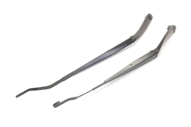 24-25 Kia EV9 Pair of Front Windshield Wiper Arms