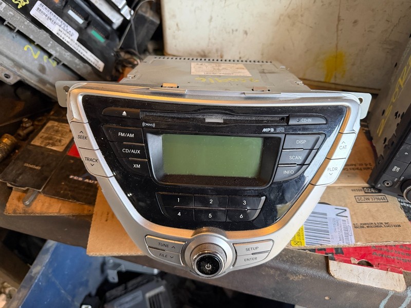 11-13 HYUNDAI ELANTRA OEM CD PLAYER STEREO RADIO RECEIVER 96170-3X150