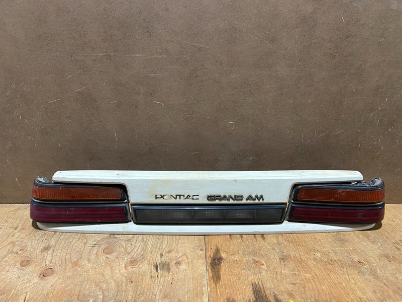1989 to 1991 Pontiac Grand Am Rear Tail Gate Panel Z3328 PS