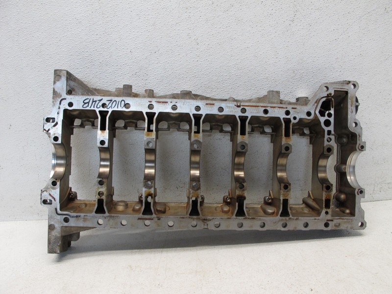 12-19 BMW F01 740Li X6 X5 X3 X4 1 3 4 5 6 7 3.0 ENGINE BLOCK LOWER CRANKCASE 010
