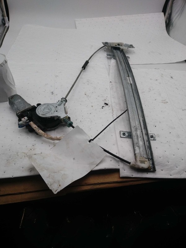Used Front Left Door Window Regulator Front fits: 2003 Honda Odyssey electric Fr