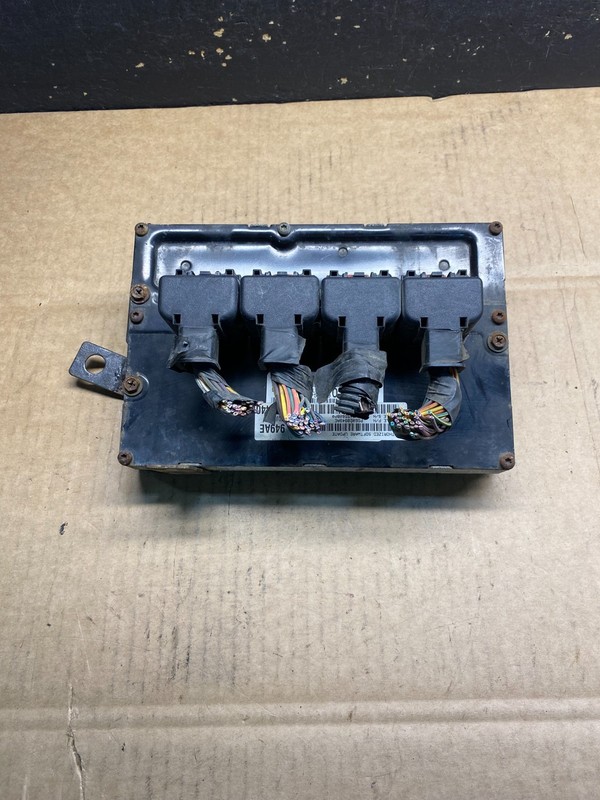 2005 Dodge Durango 4.7 Engine Contol Module Computer ECM ECU OEMAB3962 DG