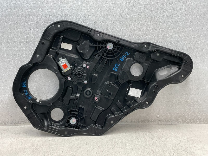 21 22 23 24 Kia K5 Rear Right Passenger Door Window Regulator Motor 1652 OEM