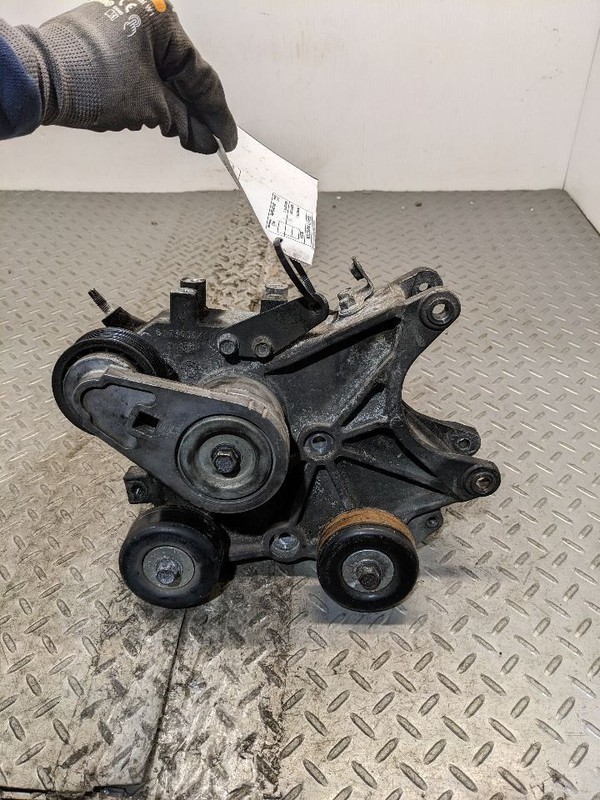 Alternator Bracket 2006-2010 Chevy GMC Duramax 6.6L LBZ LMM 8973650460 O 1184918
