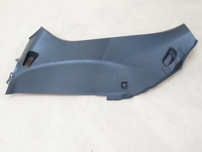 Maserati Levante 2017 Rear Left Lower C Pillar Cover Trim Panel 16-24 *