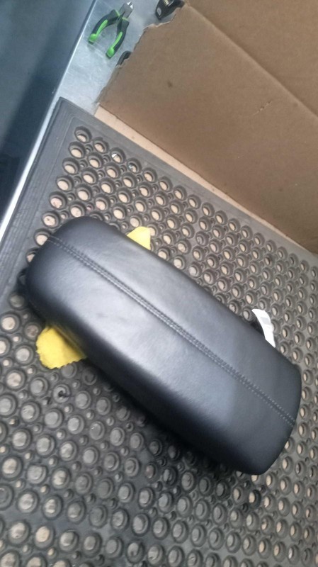 Used Front Lower Center Console fits: 2017 Cadillac Xts floor temperature contro