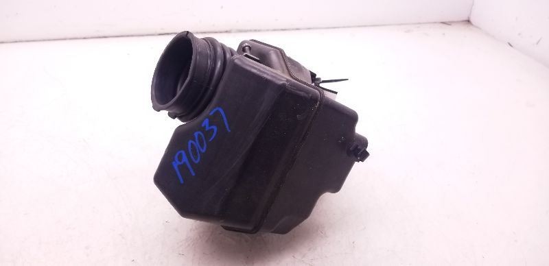 2002 TOYOTA CAMRY 3.0L 6CYL AIR CLEANER RESONATOR TUBE ASSEMBLY