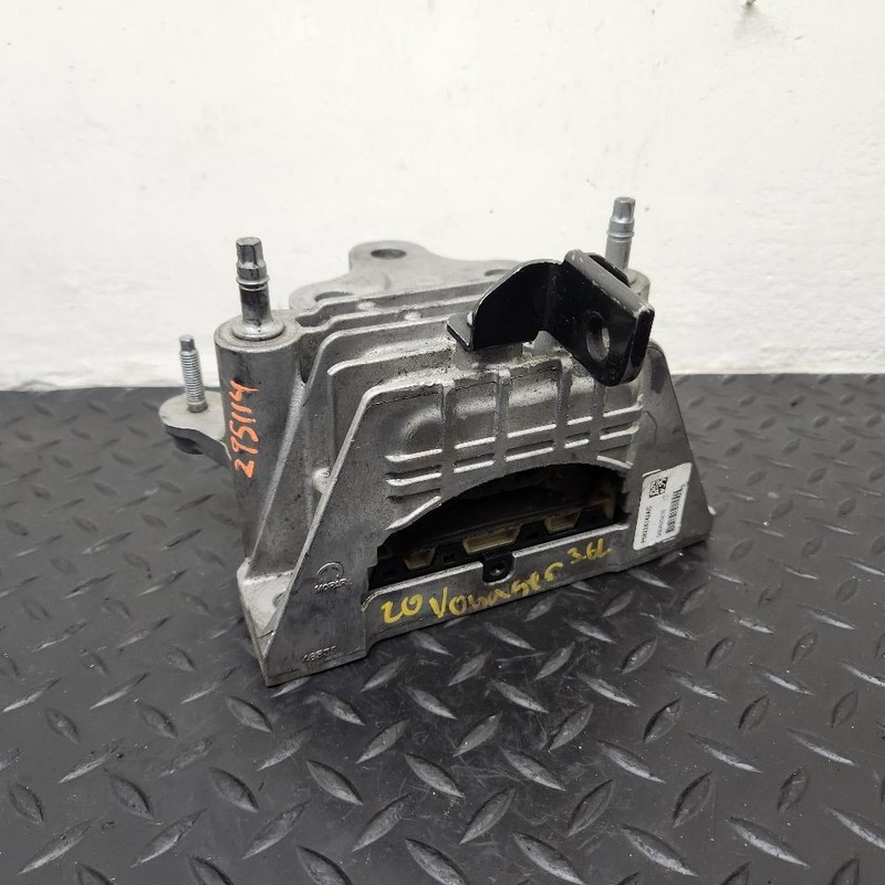20-22 Chrysler Pacifica Voyager 3.6L Transmission Mount OEM 68224742AD