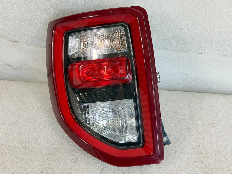 2021 2022 2023 2024 Ford Bronco Sport Left Taillight Used Oem M1PB13405AF