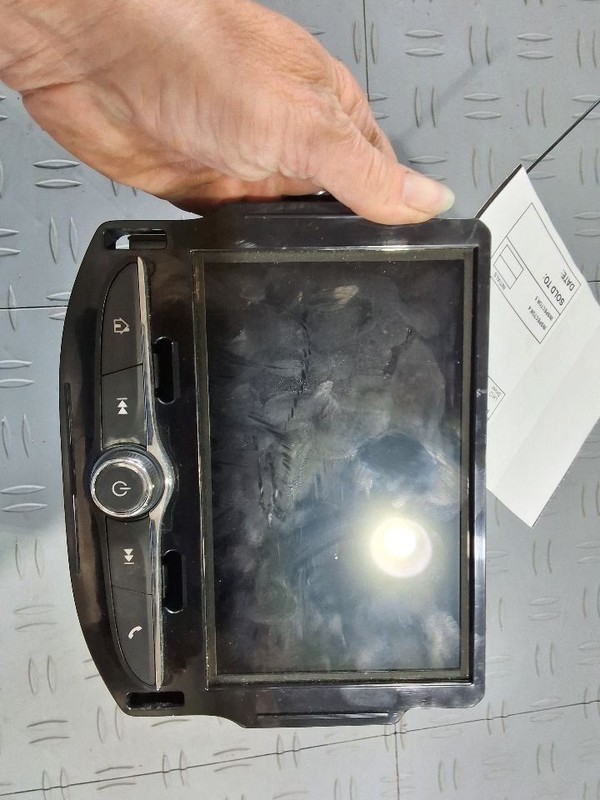 2018-2019 Chevy Trax Radio Receiver and Display Screen