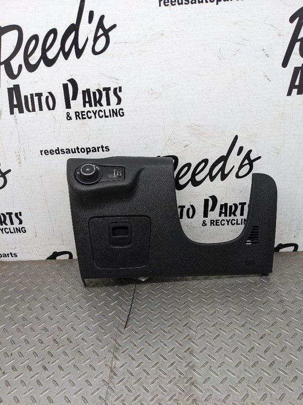 2016 - 2023 JEEP CHEROKEE DASH LEFT LOWER KNEE BOLSTER PANEL OEM 68269387AA