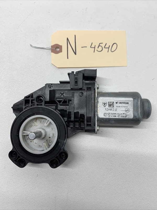 17-20 TESLA MODEL 3 FRONT PASSENGER SIDE DOOR WINDOW REGULATOR MOTOR N-4540 B25