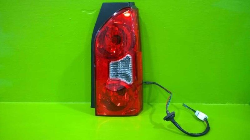 05-15 XTERRA PASSENGERRIGHT TAILLIGHT LAMP OEM 2717-44